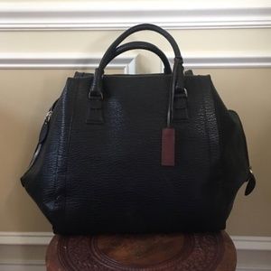 Leather travel bag
